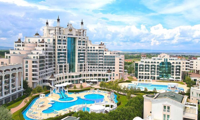 Pomorie Apartment | Family apartment with direct access to the beach - Apartment Sunset resort C4-17