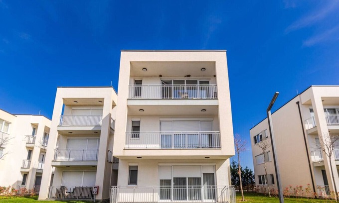 Sakës Apartment | Family Apartment with Resort Access | Talea Coast