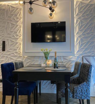 Cedzyna Apartment | Family & Business Sauna Apartments No 6 Leśny nad Zalewem Cedzyna - 1 Bedroom with Private Sauna, Terrace, Parking, Catering Options