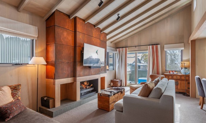 Perisher Valley Resort | Family Chalet (for 4), The Stables Resort Perisher