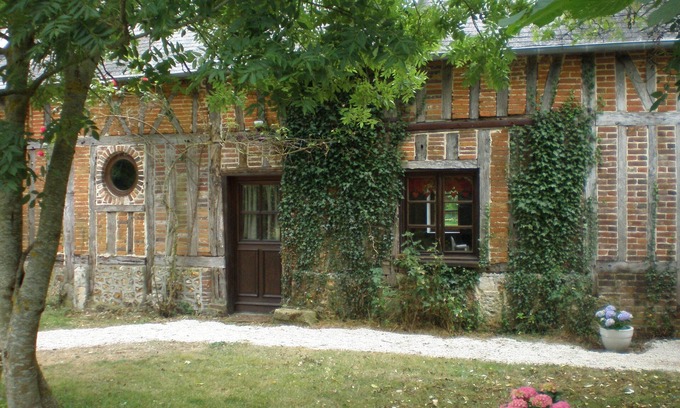 Saint-Clair-d'Arcey Cottage | Family Cottage 3 ears in the countryside