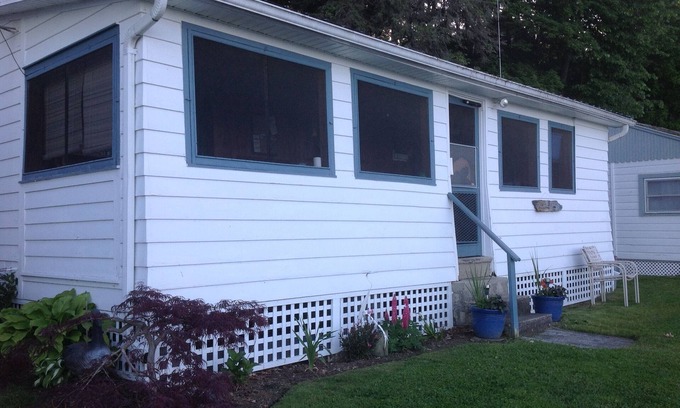Valois Cottage | Family Cottage Get-away In The Heart Of Seneca Lake Wine Country - Pet Friendly