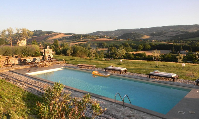 Todi House | Family Country House with garden and swimmingpool
