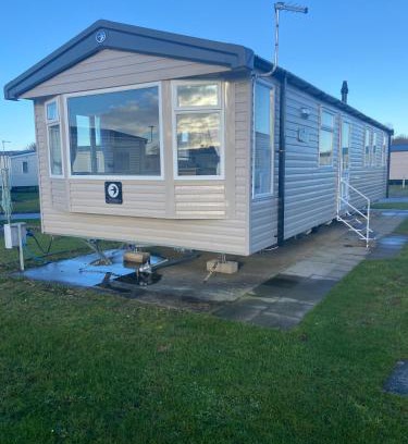 Newton House | Family&dog-friendly caravan near Porthcawl beaches