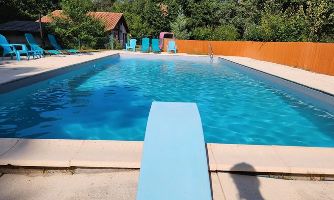 Saint-Germain-dEsteuil House | Family home on large plot with private pool
