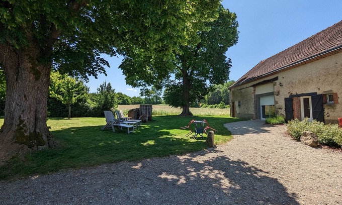 Pouligny-Notre-Dame Cottage | Family-Friendly Country Retreat with Garden, Near Leisure Base & Golf