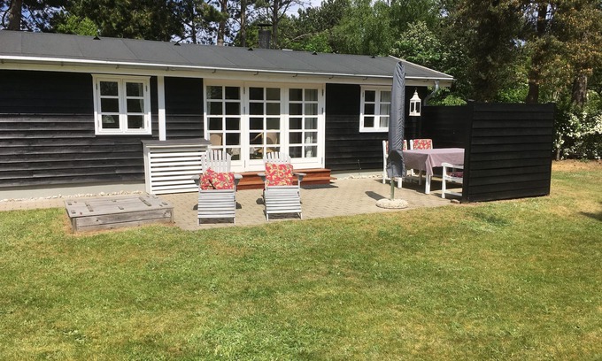 Nykøbing Cottage | Family friendly holiday home by a good beach, close to swimming pool and amusement park