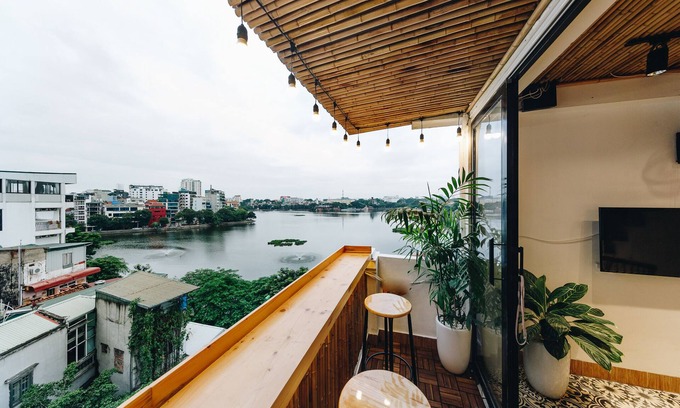 Truc Bach Hostel | Family/Friend room-Lake view,cozy w/2BR,❤️in City- The Autumn Homestay