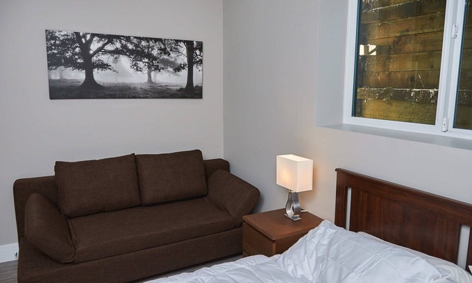 Burnaby Apartment | Family Friendly 2 Bed Rooms Basement Suite The Chateau - ST No. 00177094