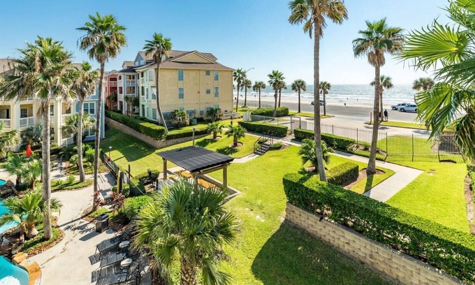 Galveston Condo | Family-Friendly 2 Bedroom 2 Bathroom Condo Poolside AND Gulf View in Galveston!