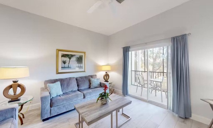 Bahama Bay Condo | Family-Friendly 2BR Condo Near Disney + Pools