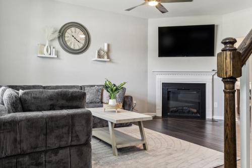 East Fayetteville Apartment | Family-Friendly 4BR Home with BBQ & Free Parking
