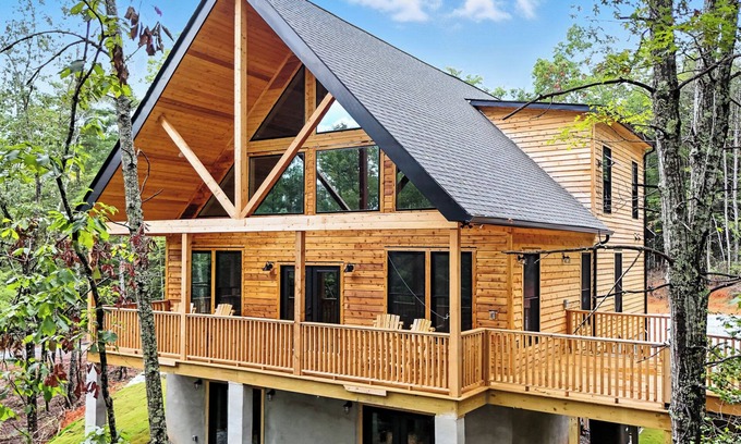 Morganton Cabin | Family-Friendly 5BR Cabin - Near Pisgah National Forest & Brown Mtn OHV Trails