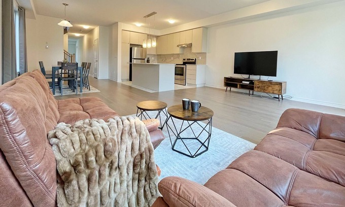 Whitby House | Family friendly Brand new 4 bedroom townhouse in Toronto
