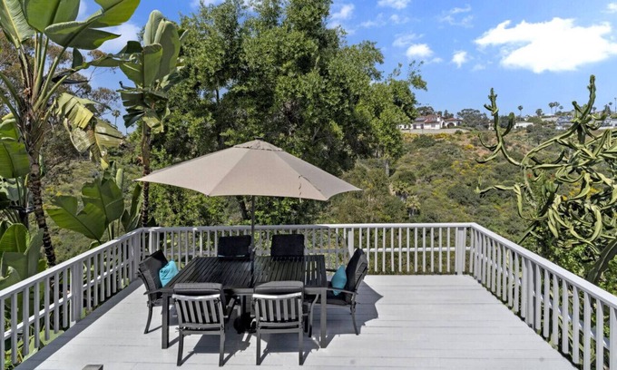 University Heights House | Family Friendly - Canyonview, Jacuzzi, EV Charger, Desk
