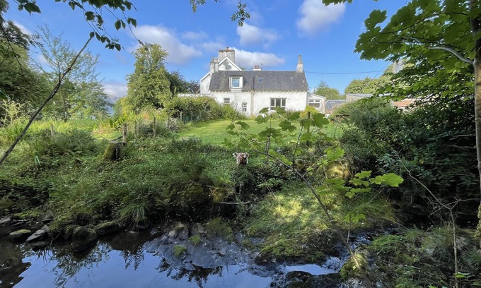 Dalmally Cottage | Family Friendly Farm Cottage on Loch Awe