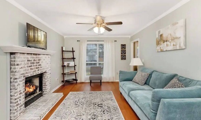 Goose Creek House | Family Friendly Getaway Near Everything: Naval Weapons Station & Charleston