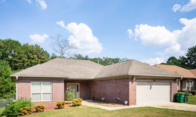 Little Rock House | Family Friendly Home in Little Rock