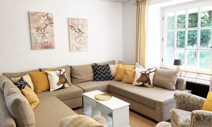 Silbach House | Family-friendly home for 10 persons, big garden, Fireplace, 4 km ski carousel.
