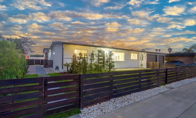 Clairemont House | Family-Friendly Modern Escape in San Diego