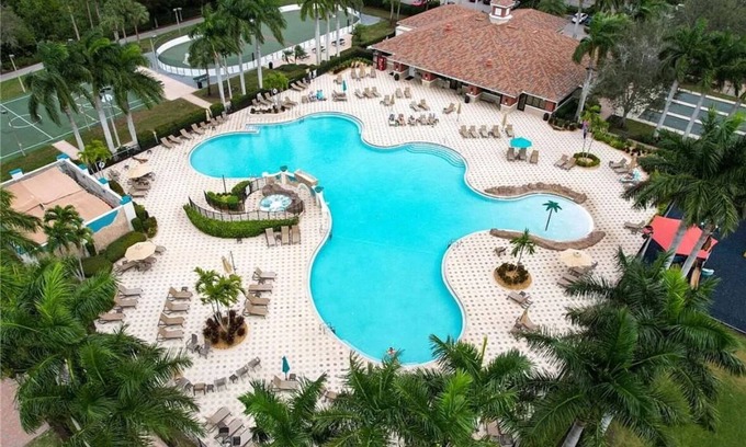 Estero Condo | Family friendly resort style 2-bedroom condo with great amenities