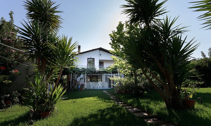 Agios Andreas House | Family-Friendly Villa At The Beachfront