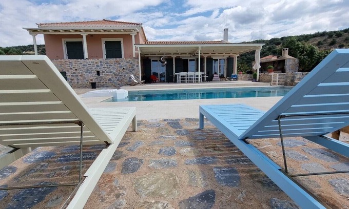 Gythio Villa | Family-Friendly Villa, equipped with Top Quality Furniture & Amenities.