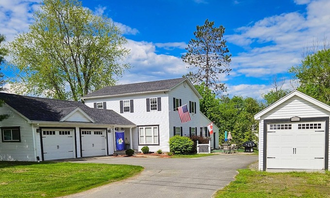 Pittsfield House | Family, Friends and Fun for all
