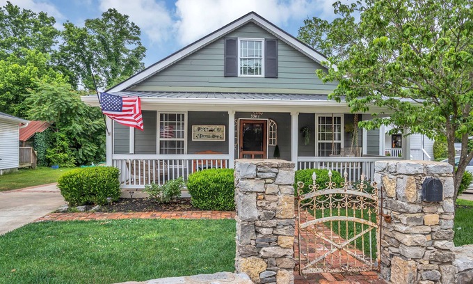 Franklin House | Family & Friends - Fun In Franklin