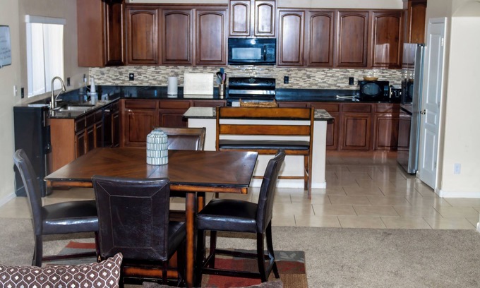 Avondale House | Family/Friends Home