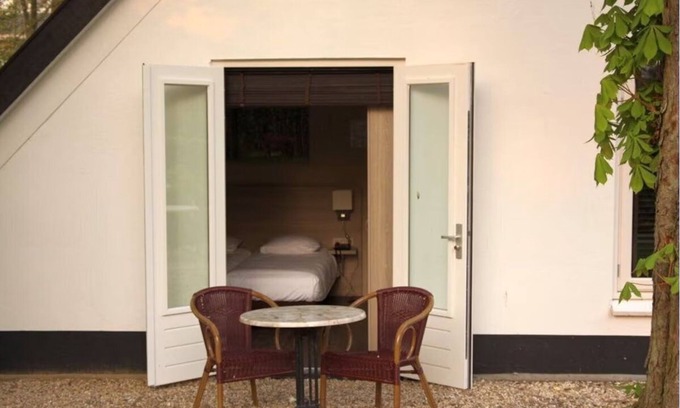 Beekbergen-West Hotel | Family Fun and Forest Adventures Just Outside Your Door! Onsite Dining!