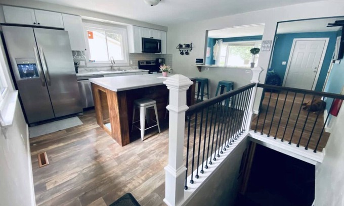 Appleton House | Family fun House - large fenced in backyard, Theater, Bean bag Lounge