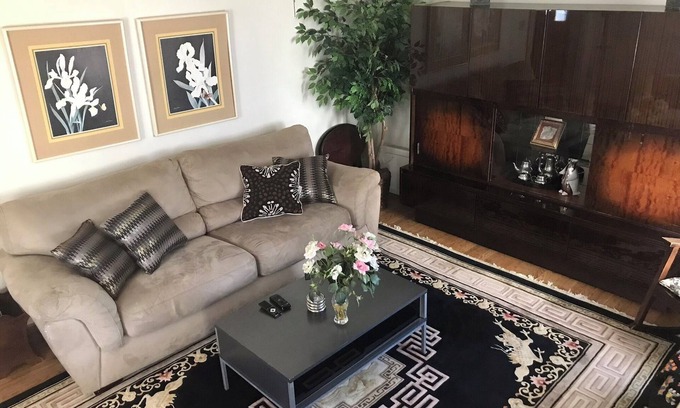 Bellefonte House | Family Fun & Pet Hugs: Cozy 3-bedroom Home away from Home.