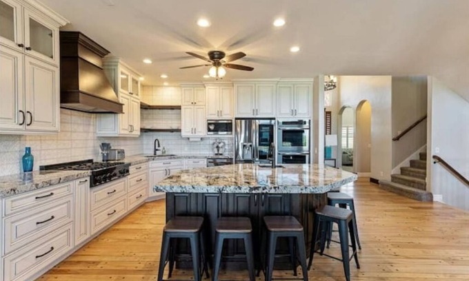 Salt Lake County House | Family Gathering at its Finest; Sleeps 30