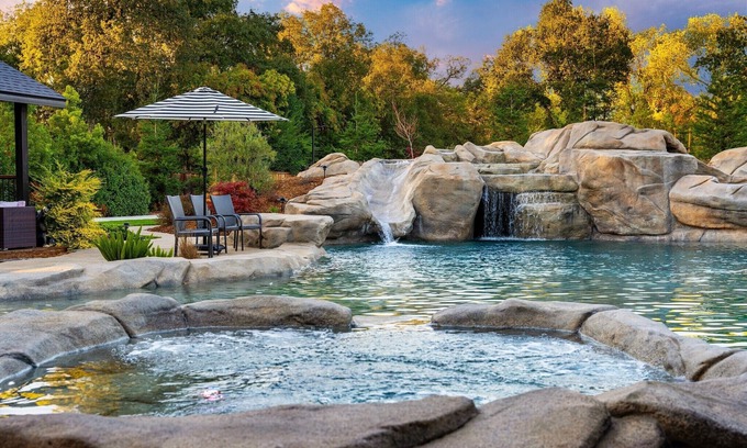 Loomis House | Family Getaway w/Pool, Hot Tub, Gym, Fire pit & BBQ