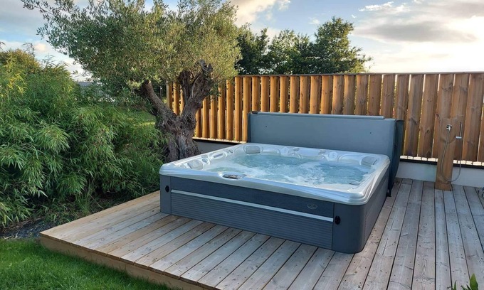 Plumergat House | Family home with jacuzzi next to the Gulf of Morbihan