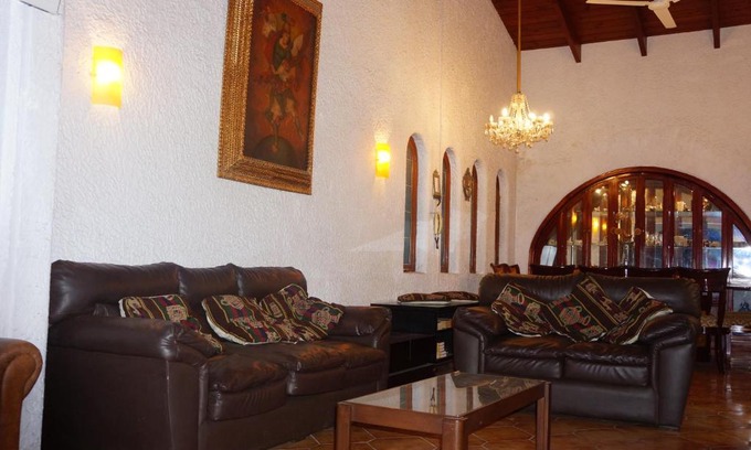 Santiago de Surco House | Family House