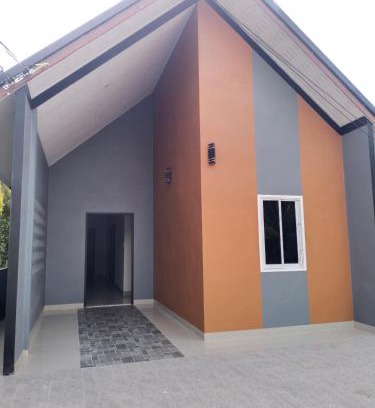 Nuea Khlong Villa | Family house villa