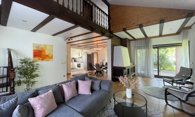 Weilerbach House | Family house with sauna, fenced garden