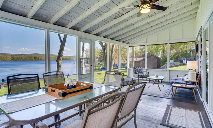 Tully Cottage | Family Lake & Ski House w/Paddleboards & Fire Pit