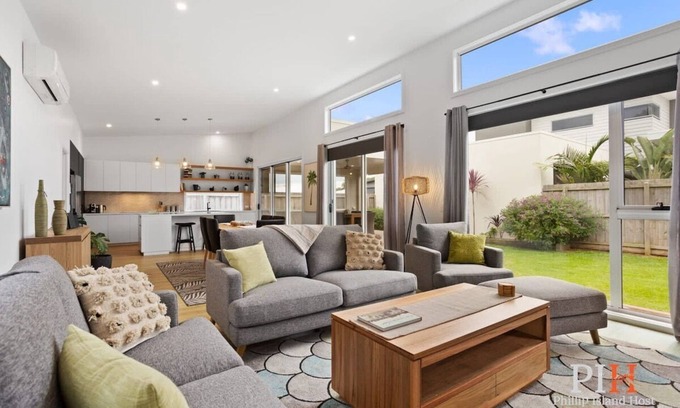Newhaven House | Family Luxury 3 Bdr King Bed.