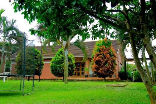Entebbe House | Family Manor