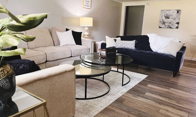 Northside House | Family Retreat by the Pond