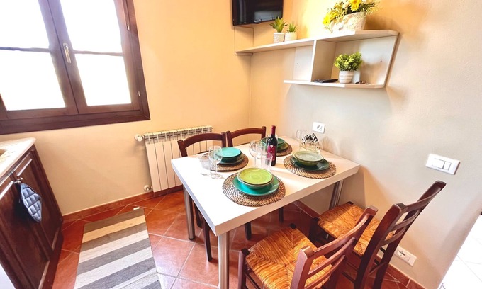 Santa Luce Apartment | Family room