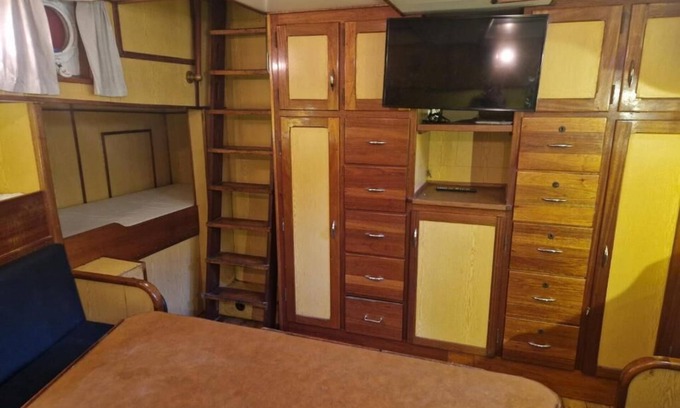 Sodertalje Boat Rental | Family Room Yacht
