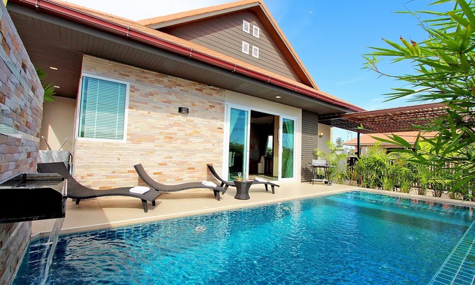 Na Kluea Villa | Family Suit 3 Bedroom With Private Pool
