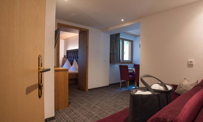 Damuels House | Family suite - Hotel Restaurant Alpenblume