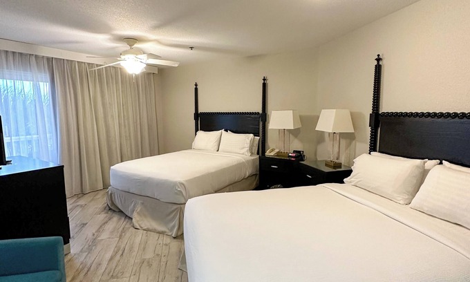 Crystal Harbour Resort | Family Vacation! 4 Spacious Rooms, Outdoor Pool, Stunning View