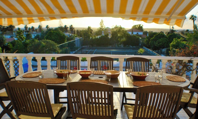 Cerro do Mocho Villa | Family villa in Almancil, Algarve with private swimming pool and tennis court
