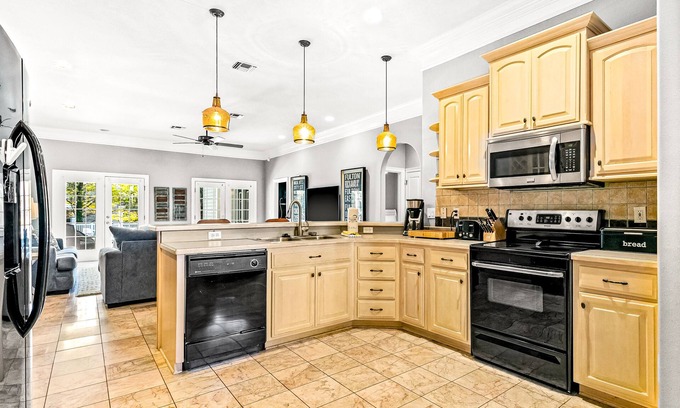 Village of Sugar Beach House | Family Villa with Sun Deck, Patio, Private Pool, Grill - Full Kitchen + WiFi